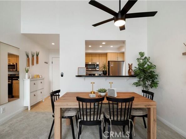 7826 Topanga Canyon Boulevard 301, Canoga Park (los Angeles) CA 91304