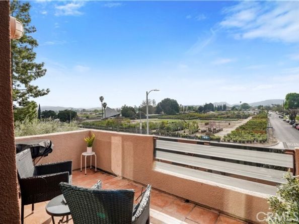 7826 Topanga Canyon Boulevard 301, Canoga Park (los Angeles) CA 91304
