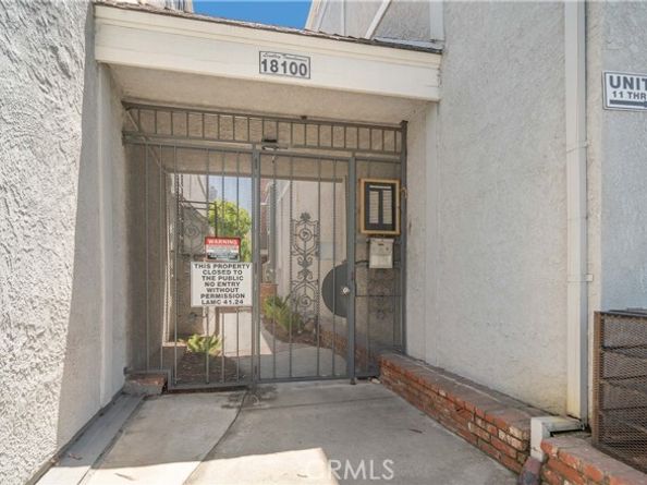 18100 Burbank Boulevard 11, Tarzana (los Angeles) CA 91356