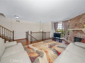 18100 Burbank Boulevard 11, Tarzana (los Angeles) CA 91356