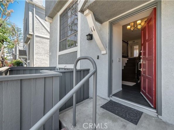 18100 Burbank Boulevard 11, Tarzana (los Angeles) CA 91356