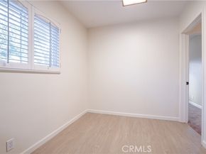 11018 Woodley, Granada Hills (los Angeles) CA 91344