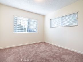 11018 Woodley, Granada Hills (los Angeles) CA 91344