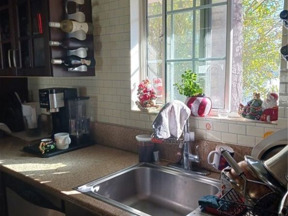 12615 Keswick, North Hollywood (los Angeles) CA 91605