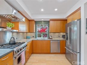 4109 Empis Street, Woodland Hills (los Angeles) CA 91364