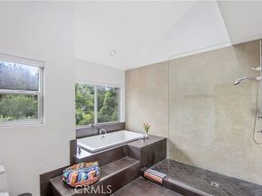 4109 Empis Street, Woodland Hills (los Angeles) CA 91364