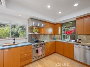 4109 Empis Street, Woodland Hills (los Angeles) CA 91364