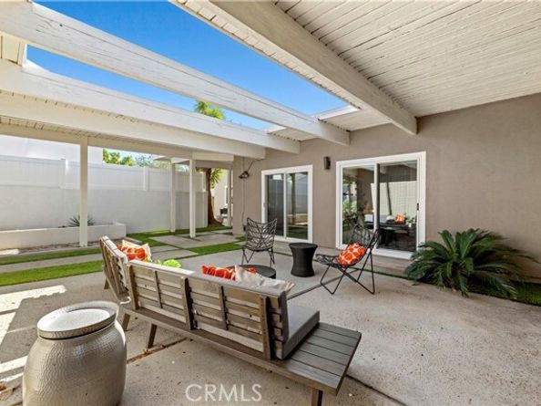 21206 Merridy Street, Chatsworth (los Angeles) CA 91311