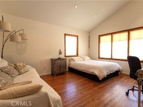 5329 Mecca Avenue, Tarzana (los Angeles) CA 91356