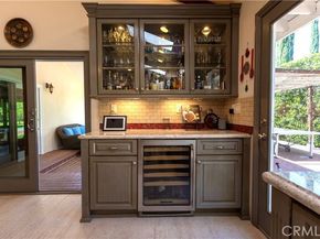 5329 Mecca Avenue, Tarzana (los Angeles) CA 91356