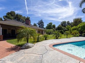 5329 Mecca Avenue, Tarzana (los Angeles) CA 91356