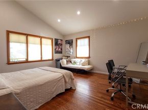 5329 Mecca Avenue, Tarzana (los Angeles) CA 91356