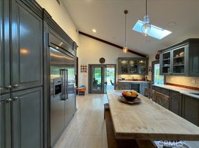 5329 Mecca Avenue, Tarzana (los Angeles) CA 91356