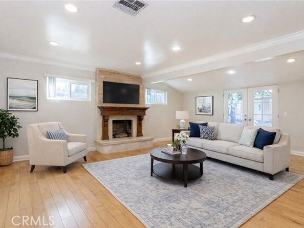 8855 Tyrone Avenue, Panorama City (los Angeles) CA 91402