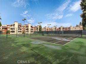 5535 Canoga Avenue 207, Woodland Hills (los Angeles) CA 91367