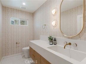 5720 Wilhelmina, Woodland Hills (los Angeles) CA 91367