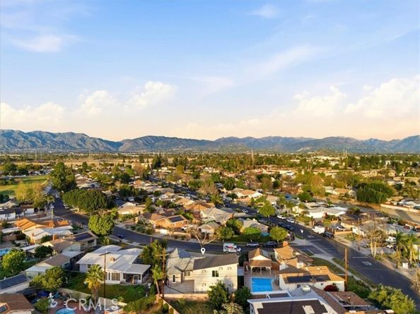 9709 Willis, North Hills (los Angeles) CA 91343