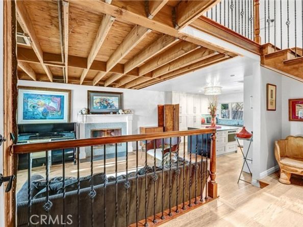 22935 Sylvan Street, Woodland Hills (los Angeles) CA 91367