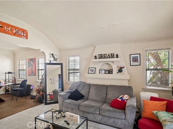 720 E 82nd Street, Los Angeles CA 90001