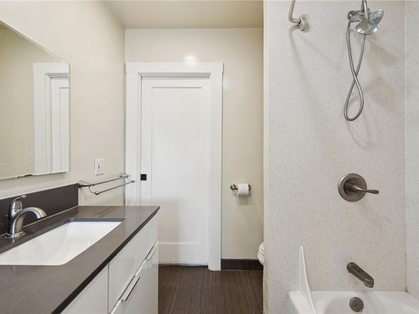 729 40th Street, Oakland CA 94609