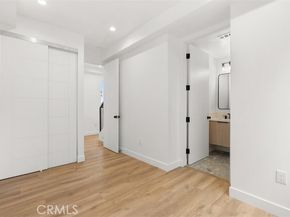 11408 W Calvert Street, North Hollywood (los Angeles) CA 91606