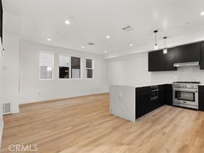 11408 W Calvert Street, North Hollywood (los Angeles) CA 91606