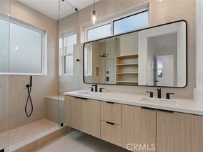 11408 W Calvert Street, North Hollywood (los Angeles) CA 91606