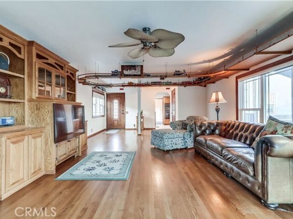 1367 W 21st Street, San Pedro (los Angeles) CA 90732