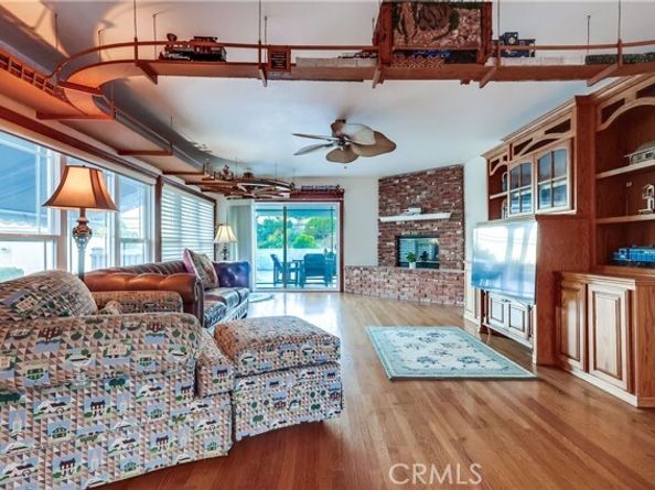 1367 W 21st Street, San Pedro (los Angeles) CA 90732