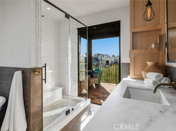 616 Narcissus Avenue, Corona Del Mar (newport Beach) CA 92625