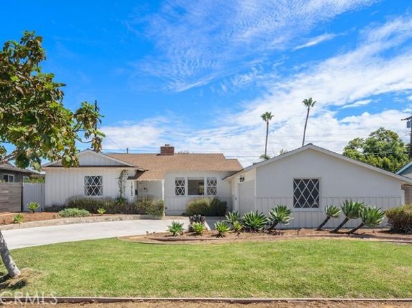 14752 Romanza, Tustin CA 92780