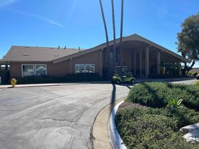 3808 Vista Campana 22, Oceanside CA 92057