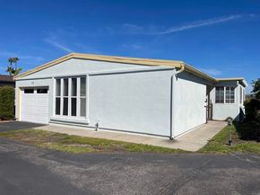 3808 Vista Campana 22, Oceanside CA 92057