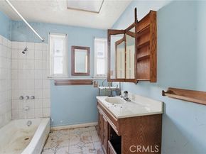 2280 San Francisco Avenue, Long Beach CA 90806