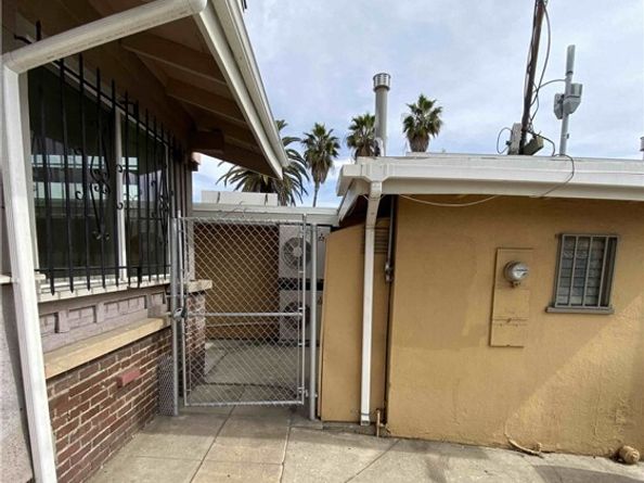 1331 Atlantic Avenue, Long Beach CA 90813