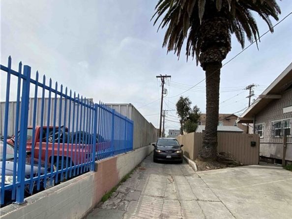 1331 Atlantic Avenue, Long Beach CA 90813