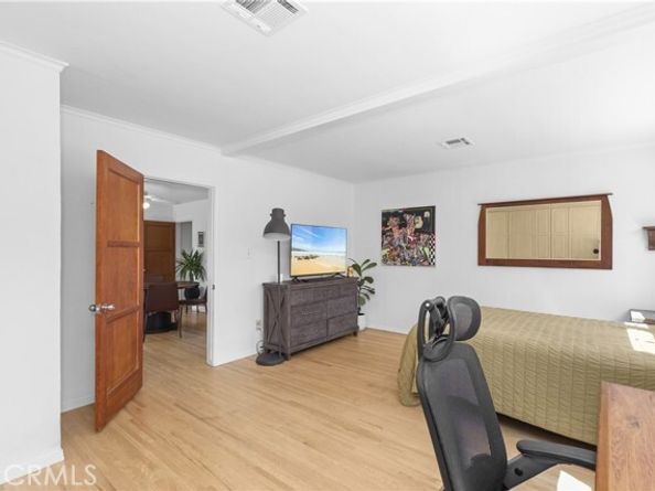 6700 Densmore Avenue, Van Nuys (los Angeles) CA 91406