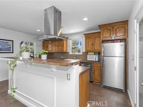 6700 Densmore Avenue, Van Nuys (los Angeles) CA 91406