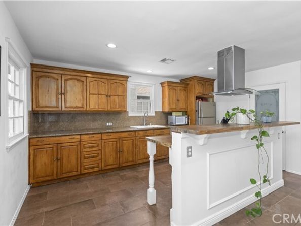 6700 Densmore Avenue, Van Nuys (los Angeles) CA 91406