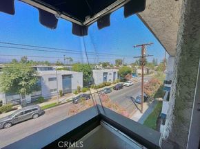 18530 Hatteras Street 309, Tarzana (los Angeles) CA 91356