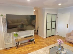 18530 Hatteras Street 309, Tarzana (los Angeles) CA 91356