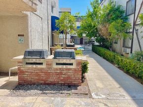18530 Hatteras Street 309, Tarzana (los Angeles) CA 91356