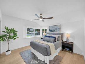 16938 Knapp Street, Northridge (los Angeles) CA 91343