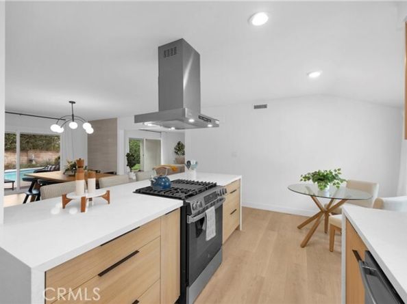 16938 Knapp Street, Northridge (los Angeles) CA 91343