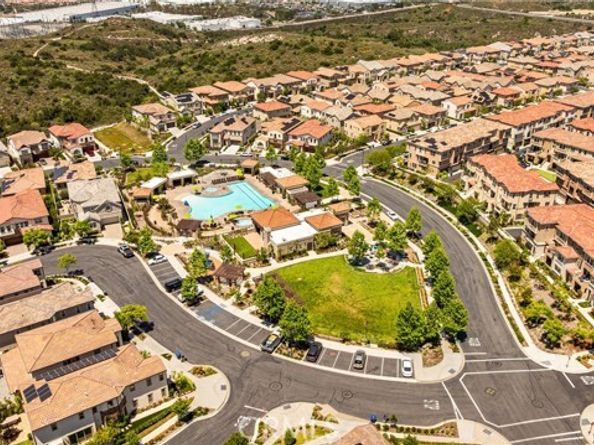 207 Winterbrook, Lake Forest (el Toro) CA 92610