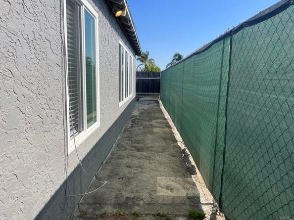 127 ave de la madrid, San Ysidro (san Diego) CA 92173