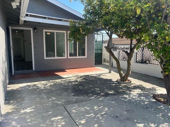 127 ave de la madrid, San Ysidro (san Diego) CA 92173