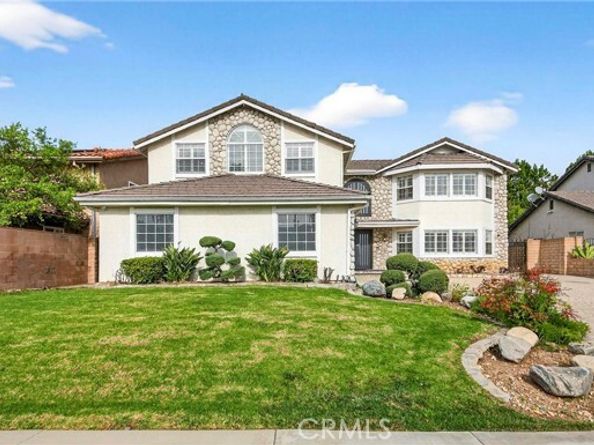 19361 Plummer Street, Northridge (los Angeles) CA 91324