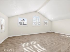 19361 Plummer Street, Northridge (los Angeles) CA 91324