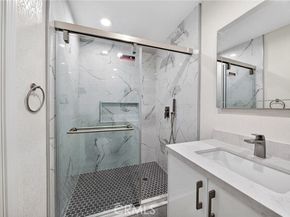 19361 Plummer Street, Northridge (los Angeles) CA 91324